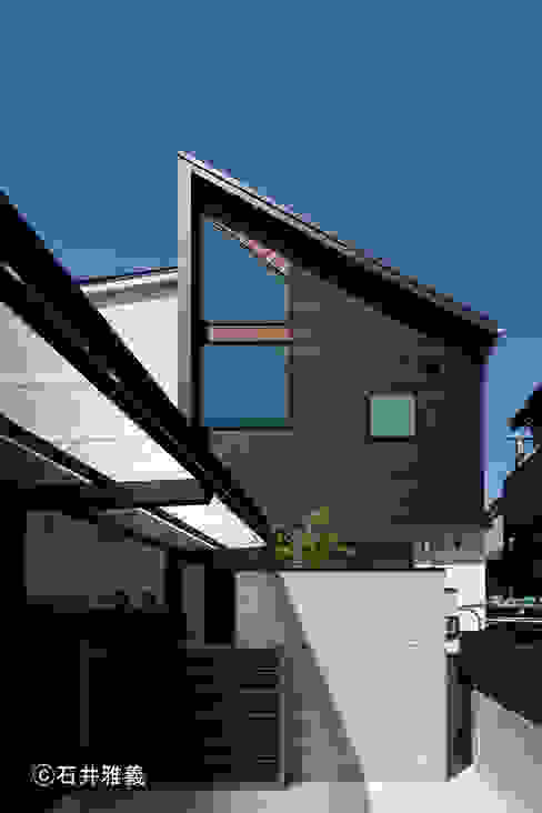 シックでクール！黒い外観の家5軒  homify
