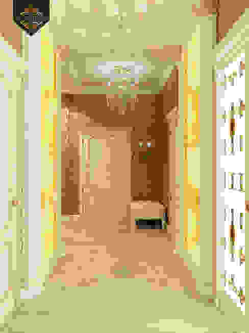 Золотая классика / трехкомнатная квартира в Казани по ул. Муштари, Decor&Design Decor&Design Classic style corridor, hallway and stairs
