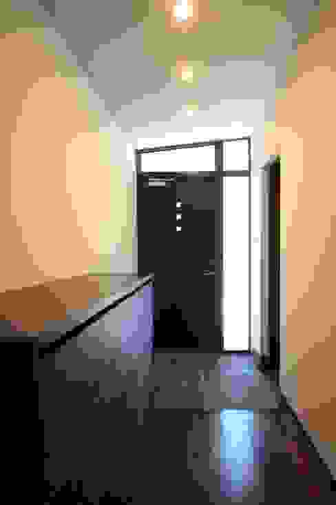 玄関ドアの素材の選び方 Homify