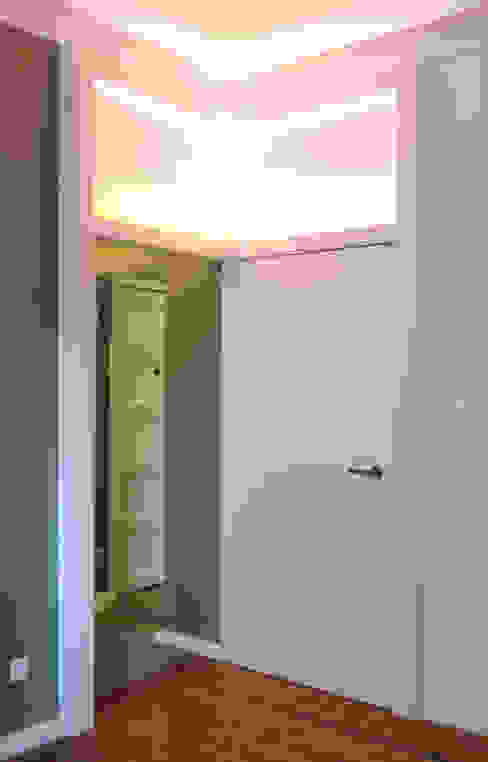 Portas e janelas ecléticas por BL Design Arquitectura e Interiores Eclético