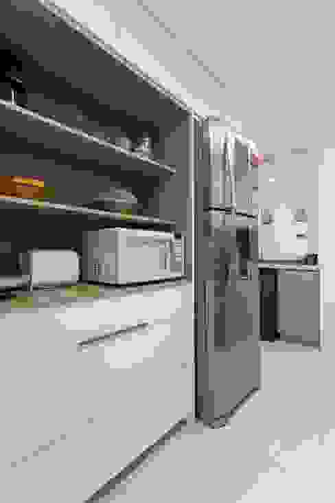 GPG - 2015 - Projeto de Interiores, Kali Arquitetura Kali Arquitetura Modern kitchen