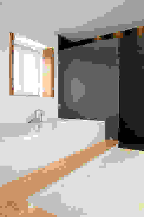 Rustic style bathrooms by BL Design Arquitectura e Interiores Rustic