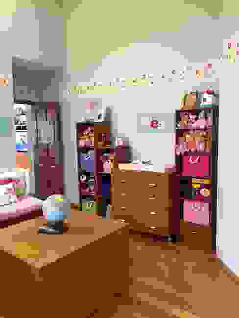 Kamar Bayi/Anak Modern Oleh TALLER TAMI Modern