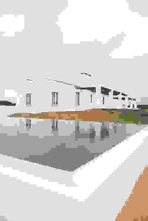 atelier B-L Piscina minimalista