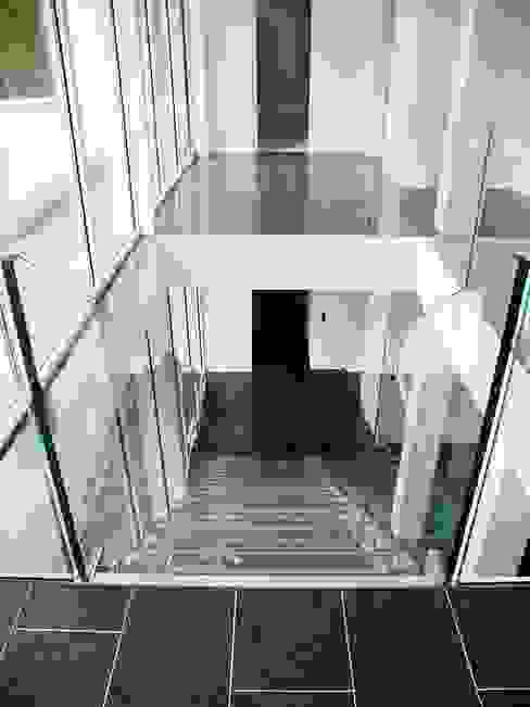 Casas Modernas 12 Escaleras Con Vidrio Que Te Dejaran La Boca Abierta Homify Homify