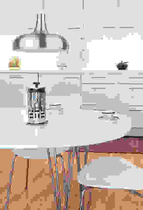 Espaço luz Lda.의  다이닝 룸, 모던   