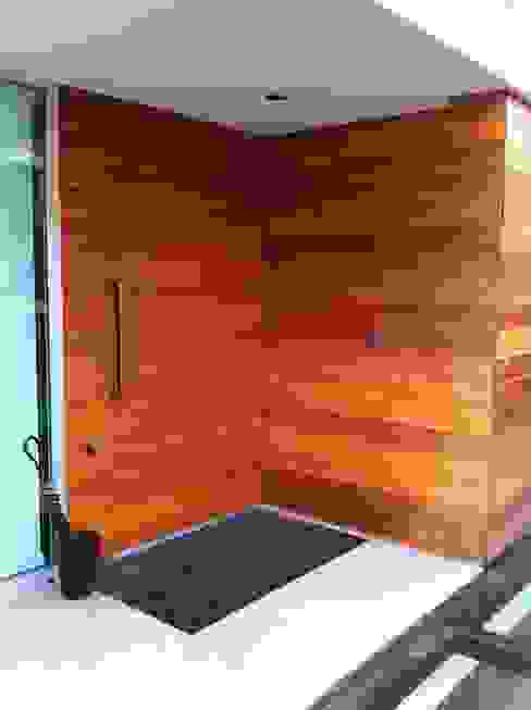 10 Puertas de madera que harán que tu entrada sea la más elegante de la