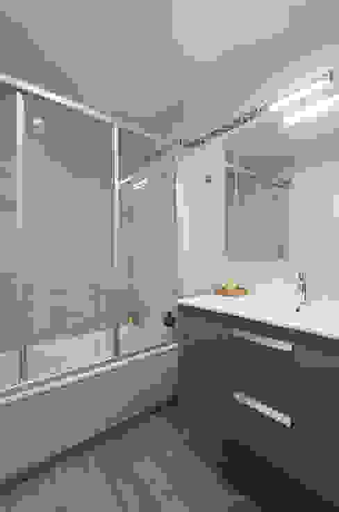 Adecuación de vivienda, Novodeco Novodeco Modern bathroom