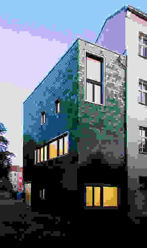 Rumah oleh brandt+simon architekten, Modern Keramik