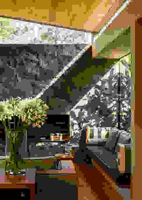 Cinco Casas (2015), Weber Arquitectos Weber Arquitectos Country style living room