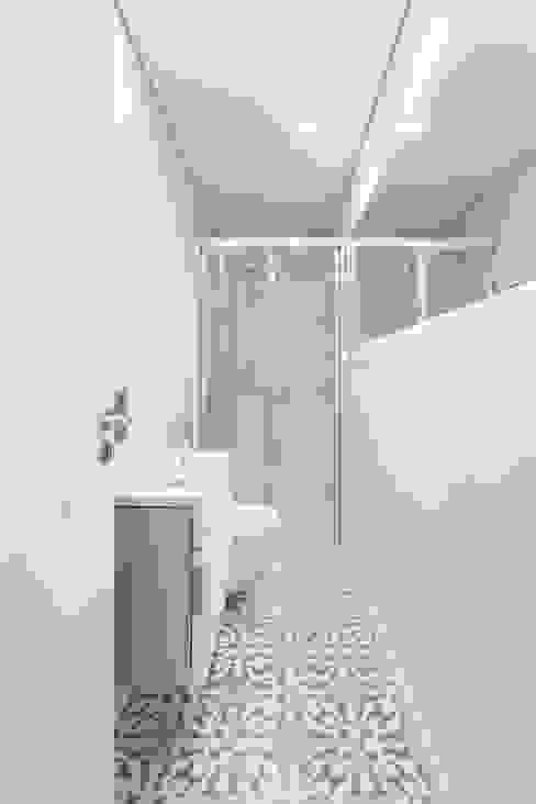 PAULO MARTINS ARQ&DESIGN Baños escandinavos