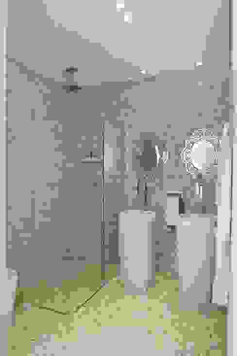 Banheiro Banheiros modernos por Daniel Kalil Arquitetura Moderno