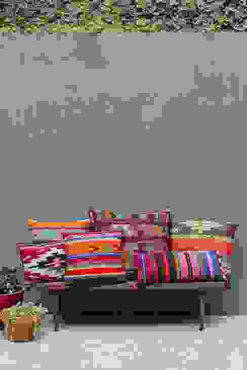 Colorful Inspirations , Spacio Collections Spacio Collections Living roomSofas & armchairs Textile Multicolored colorful,bold,livingroom,pillows,modern,simple,spring decoration