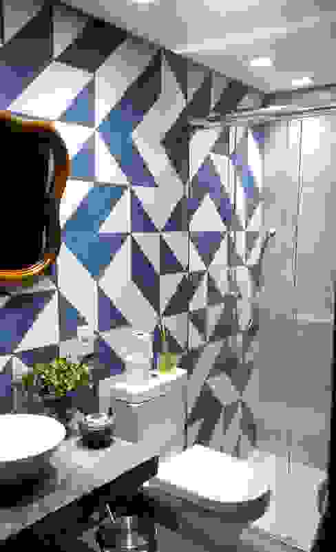 14 Inspiracoes Para Ter Um Banheiro Azul Simples E Perfeito Homify Tendencias para banheiro azulejo banheiro piso para banheiro banheiro de apartamento revestimento banheiro cozinha branca e iluminada com destaque para o backsplash de azulejos lurca branco, azul e cinza. banheiro azul simples