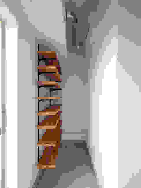 オープンタイプのシューズクローク 株式会社エキップ モダンスタイルの 玄関&廊下&階段 無垢材 木目調