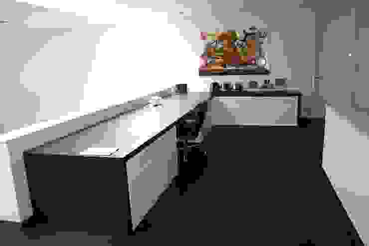 Wagner Möbel Manufaktur GmbH & Co. KG Oficinas de estilo moderno