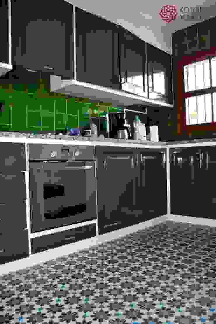 Kolory Maroka Mediterranean style kitchen