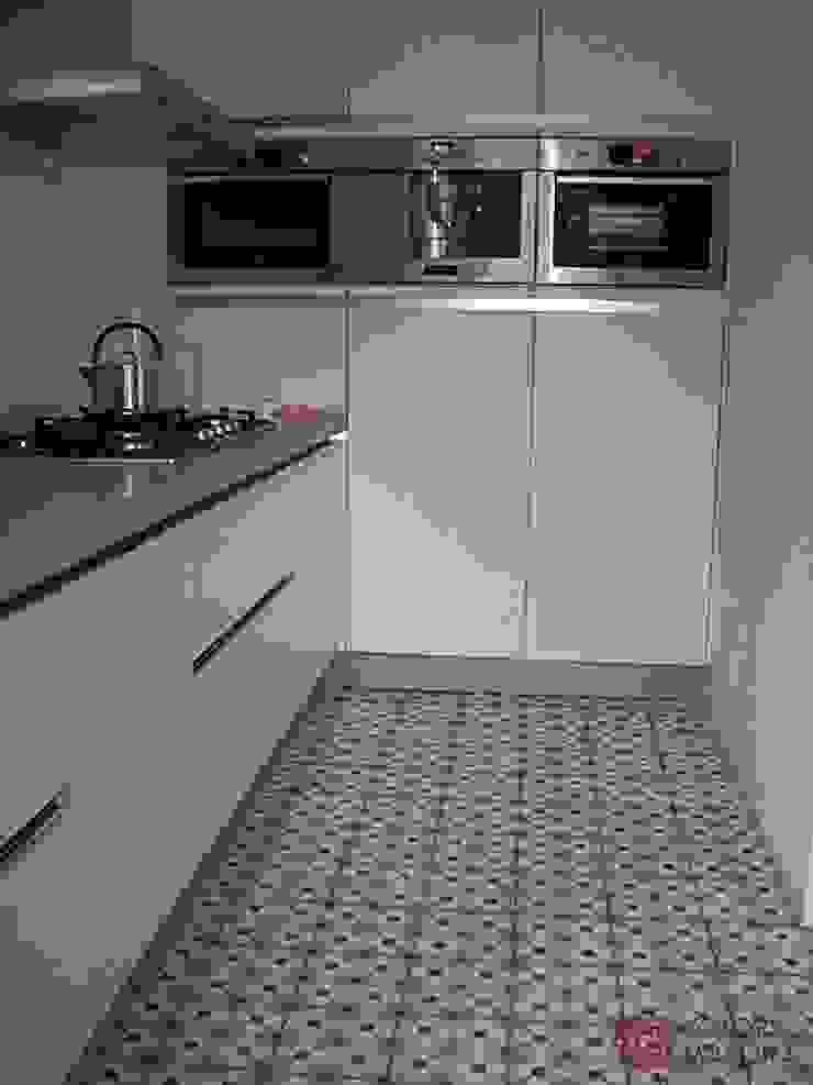 Kolory Maroka Mediterranean style kitchen