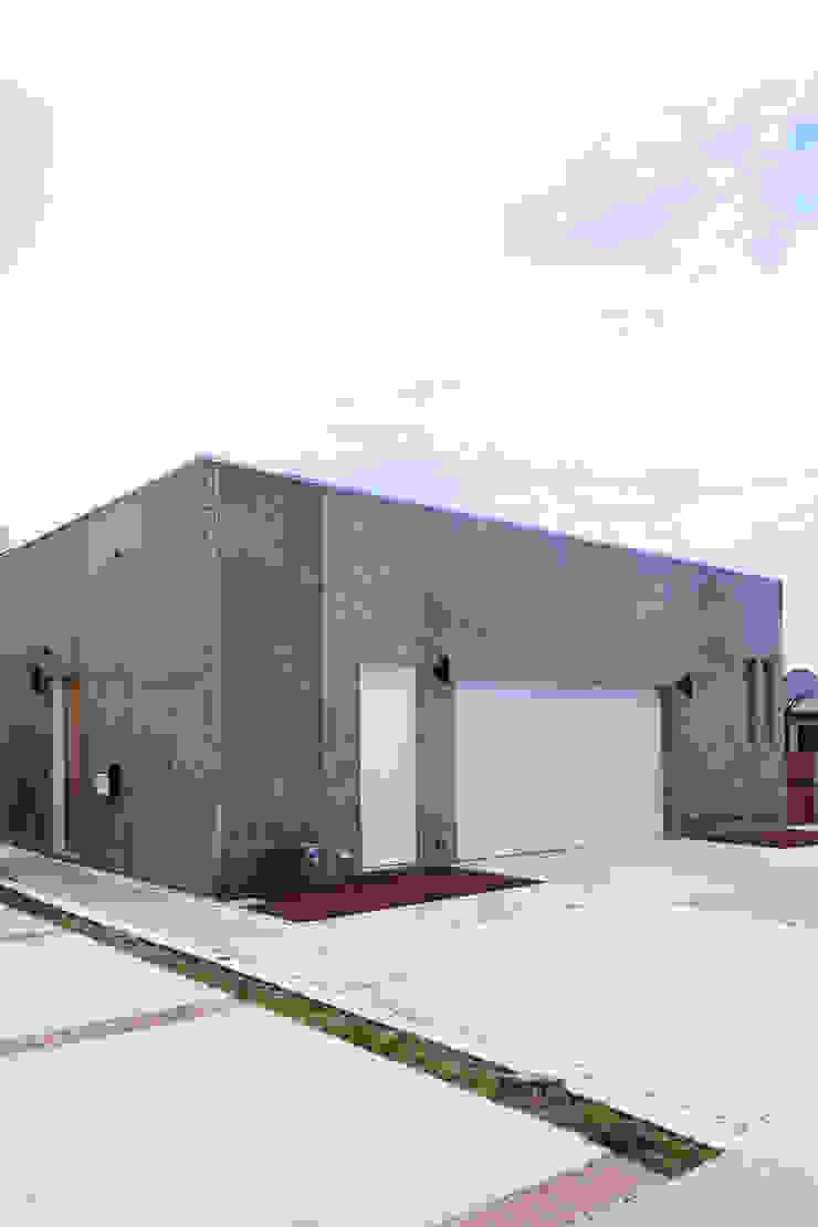 Kalifornien| USA, LEICHT Küchen AG LEICHT Küchen AG Moderne Garagen & Schuppen