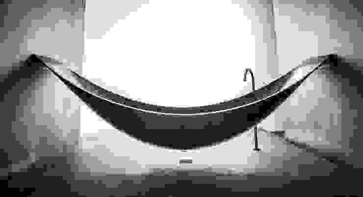 Edele Badewanne Objekte: industriell  von Design by Torsten Müller,Industrial   