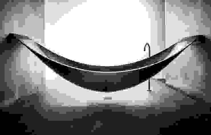 Badewanne-Objekte: industriell  von Design by Torsten Müller,Industrial   