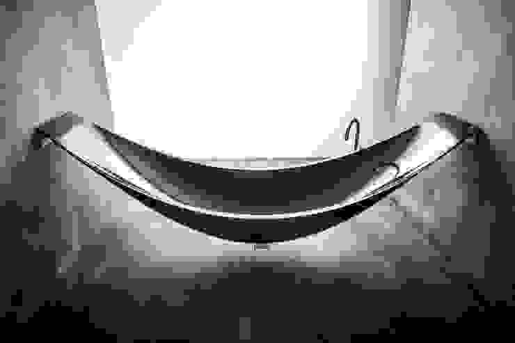 Badewanne Carbonobjekte: industriell  von Design by Torsten Müller,Industrial   