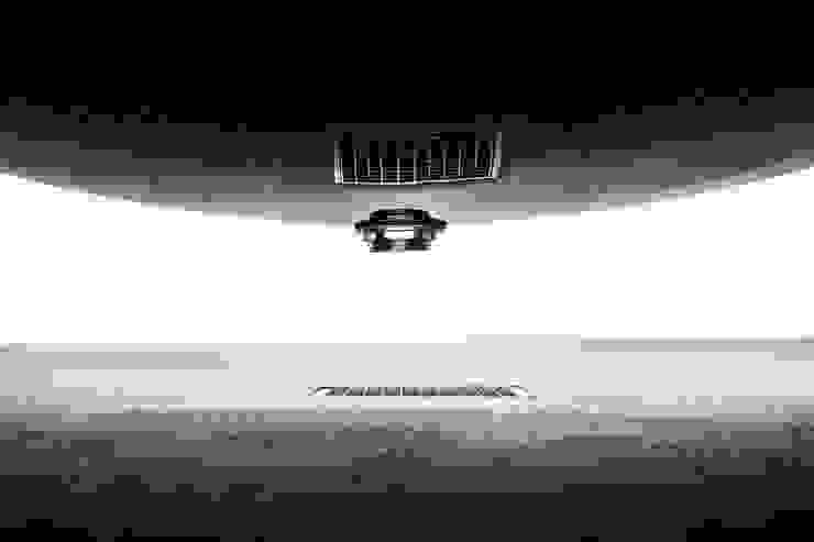 Badewanne Objekte schwarz Carbon: industriell  von Design by Torsten Müller,Industrial   