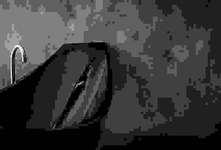 Badewanne Objekte mit Wannenrand von Design by Torsten Müller Ausgefallen