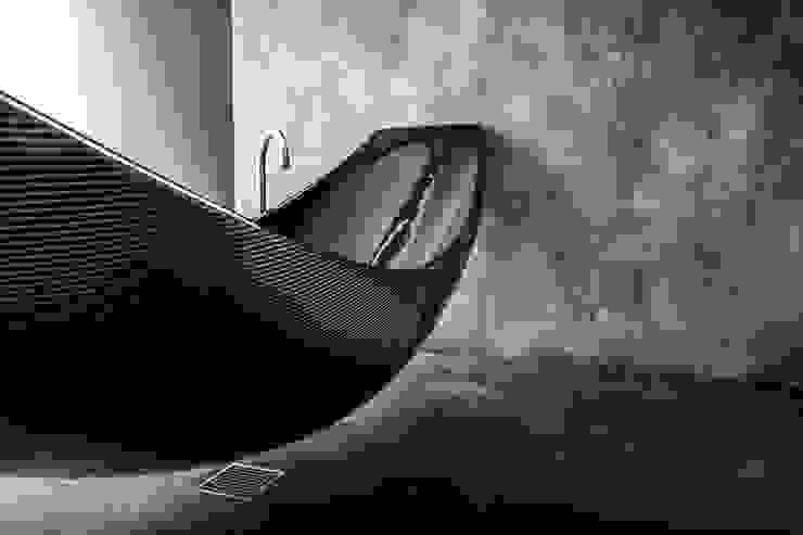Badewanne Objekte von Wand zu Wand: modern  von Design by Torsten Müller,Modern   