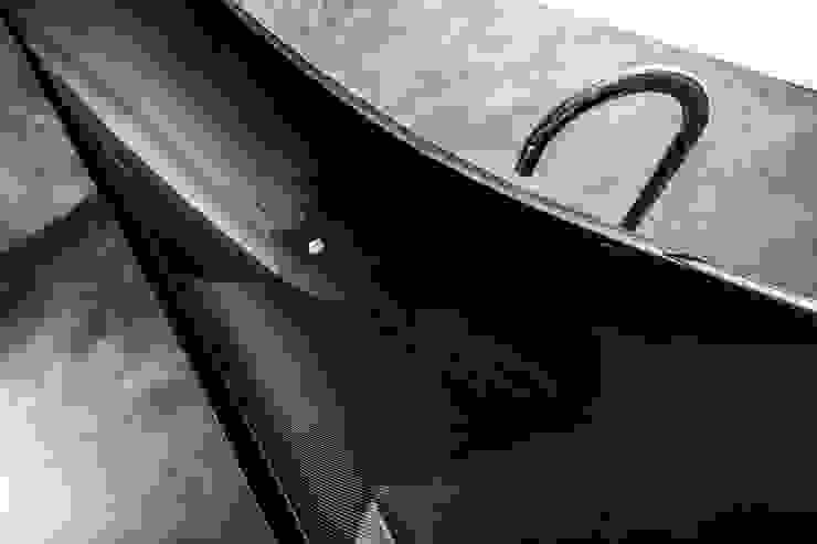 Badewanne Objekte in schwarz: industriell  von Design by Torsten Müller,Industrial   