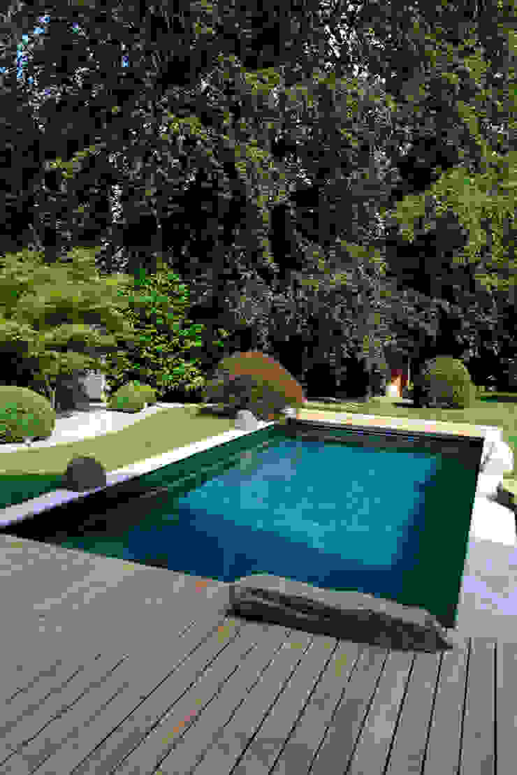 Jardins modernos por Kirchner Garten & Teich GmbH Moderno