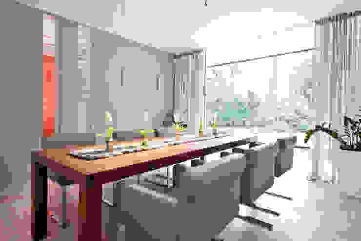 Modern dining room by schulz.rooms Modern