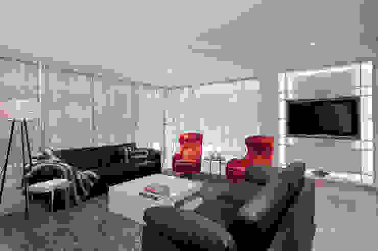 Modern living room by schulz.rooms Modern
