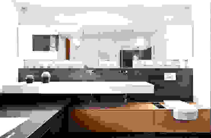 Modern bathroom by schulz.rooms Modern