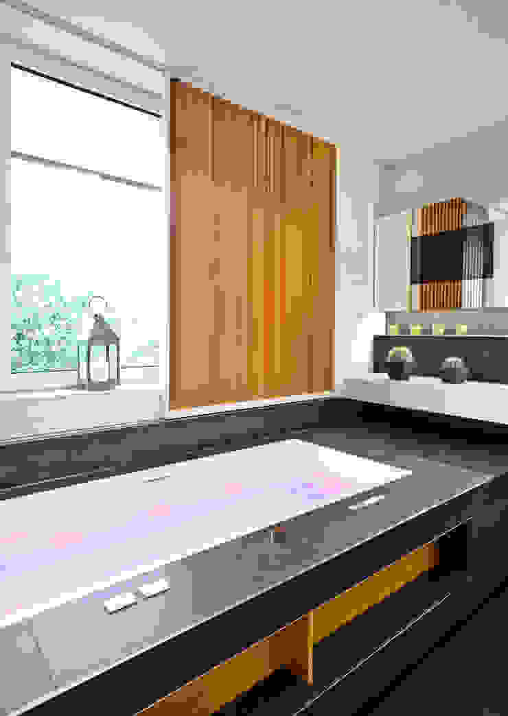 Modern bathroom by schulz.rooms Modern
