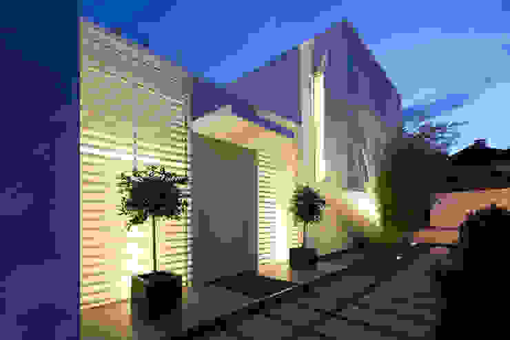 Jardins modernos por HI-MACS® Moderno