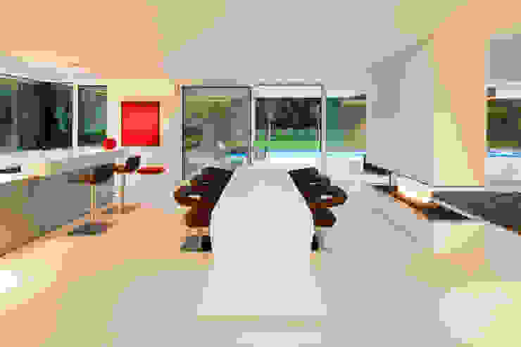 Salas de jantar modernas por HI-MACS® Moderno