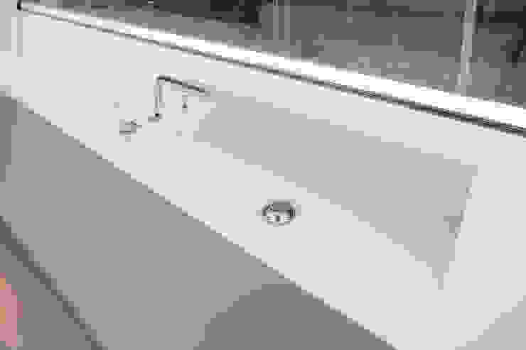 Cozinhas modernas por HI-MACS® Moderno