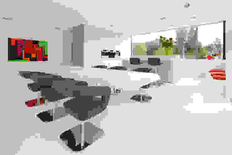 Salas de jantar modernas por HI-MACS® Moderno