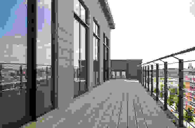 im Loft II homify Industrialer Balkon, Veranda & Terrasse