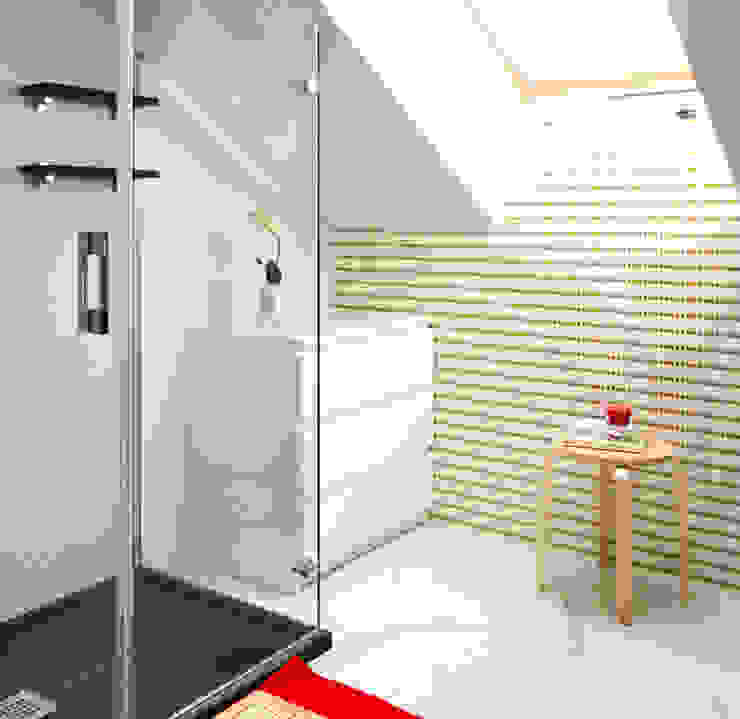 TEKNIA ESTUDIO Bagno in stile scandinavo