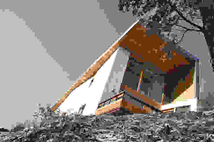 Modern houses by PBEB architetti Modern