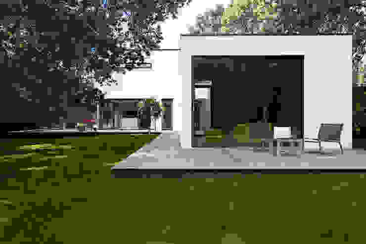 AR Design Studio- Abbots Way AR Design Studio Rumah Modern