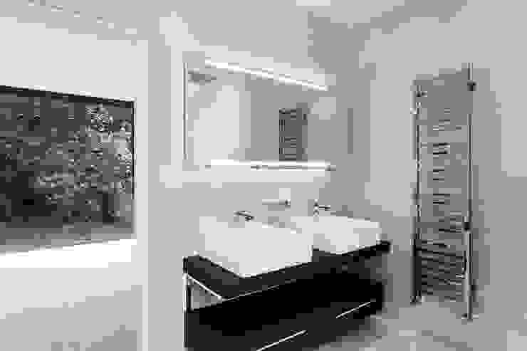 AR Design Studio- Abbots Way AR Design Studio Kamar Mandi Modern