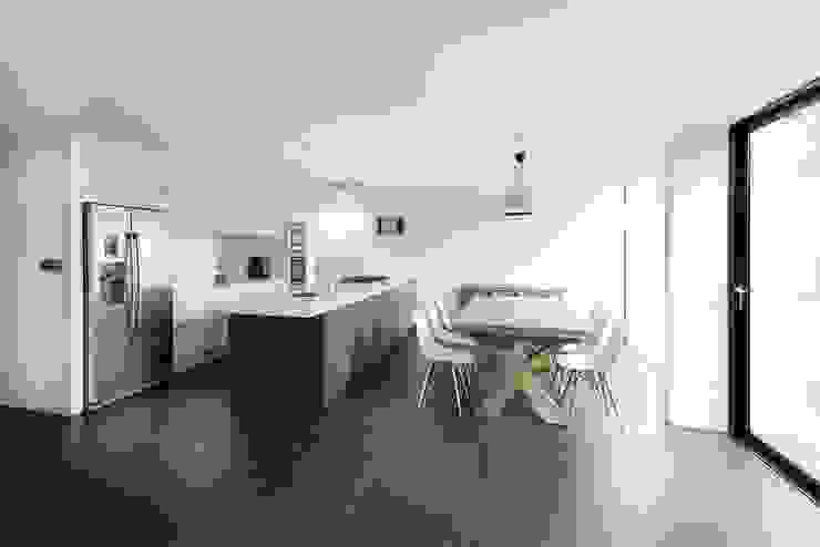 AR Design Studio- The Medic's House, AR Design Studio AR Design Studio Moderne Küchen