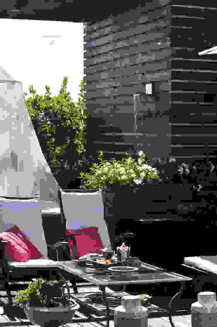 Una terrazza tutta da vivere, Studio Architettura del Paesaggio Giardini Giordani di Luigina Giordani Studio Architettura del Paesaggio Giardini Giordani di Luigina Giordani Flat roof