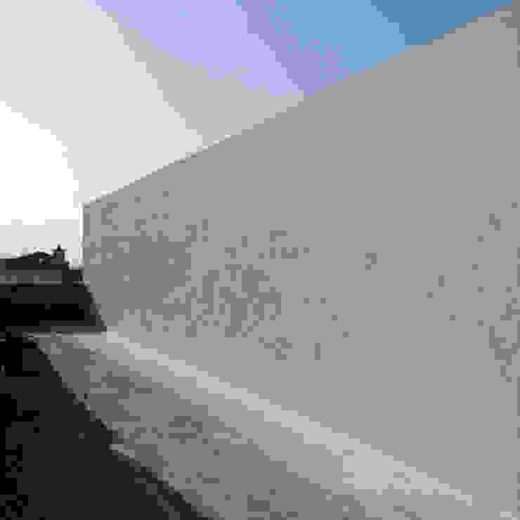 CM house Varandas, alpendres e terraços mediterrâneo por (dp)ªSTUDIO Mediterrâneo