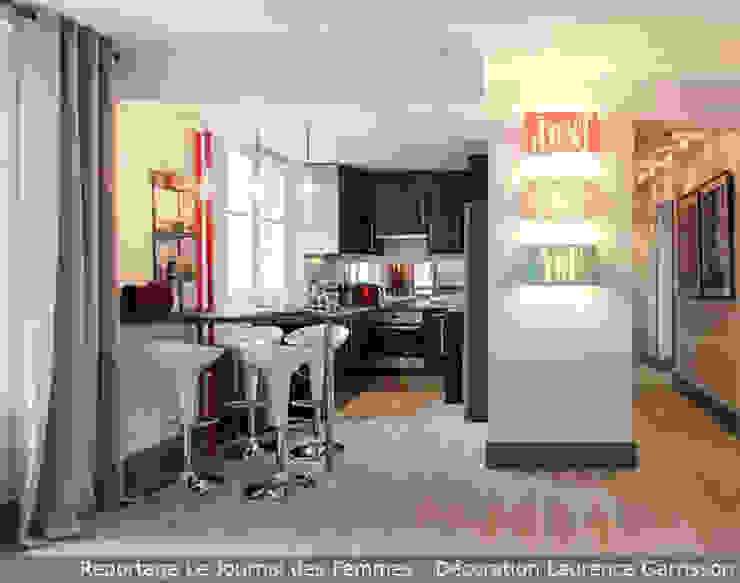 La Decorruptible Moderne Wohnzimmer