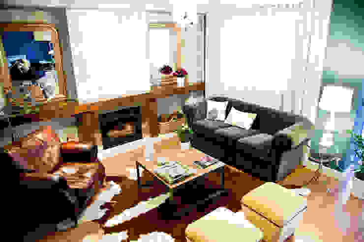 Soggiorno in stile mediterraneo di www.rocio-olmo.com Mediterraneo