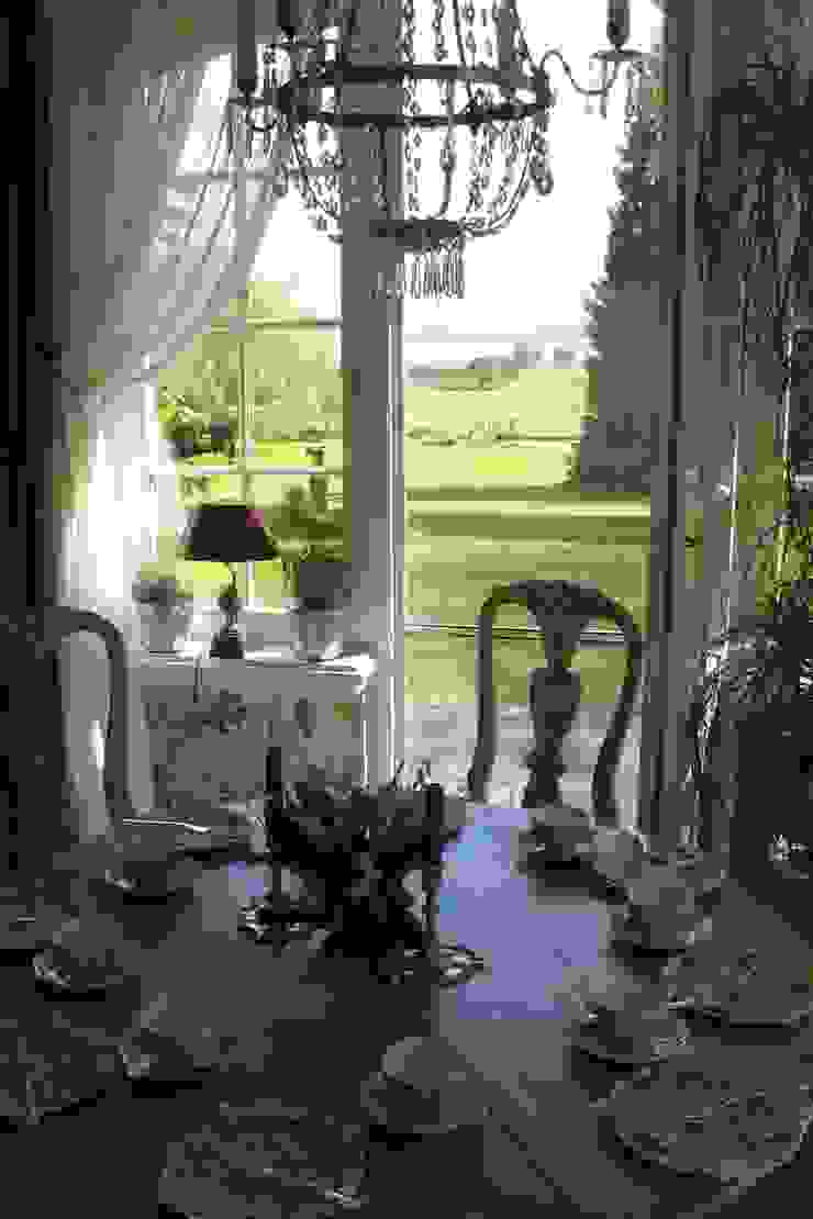 THORA TOWN & COUNTRY Comedores de estilo clásico